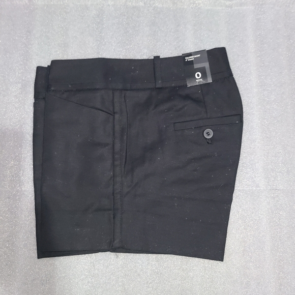 Size 0 Limited Tailored Short Bundle NWT - Picture 9 of 9